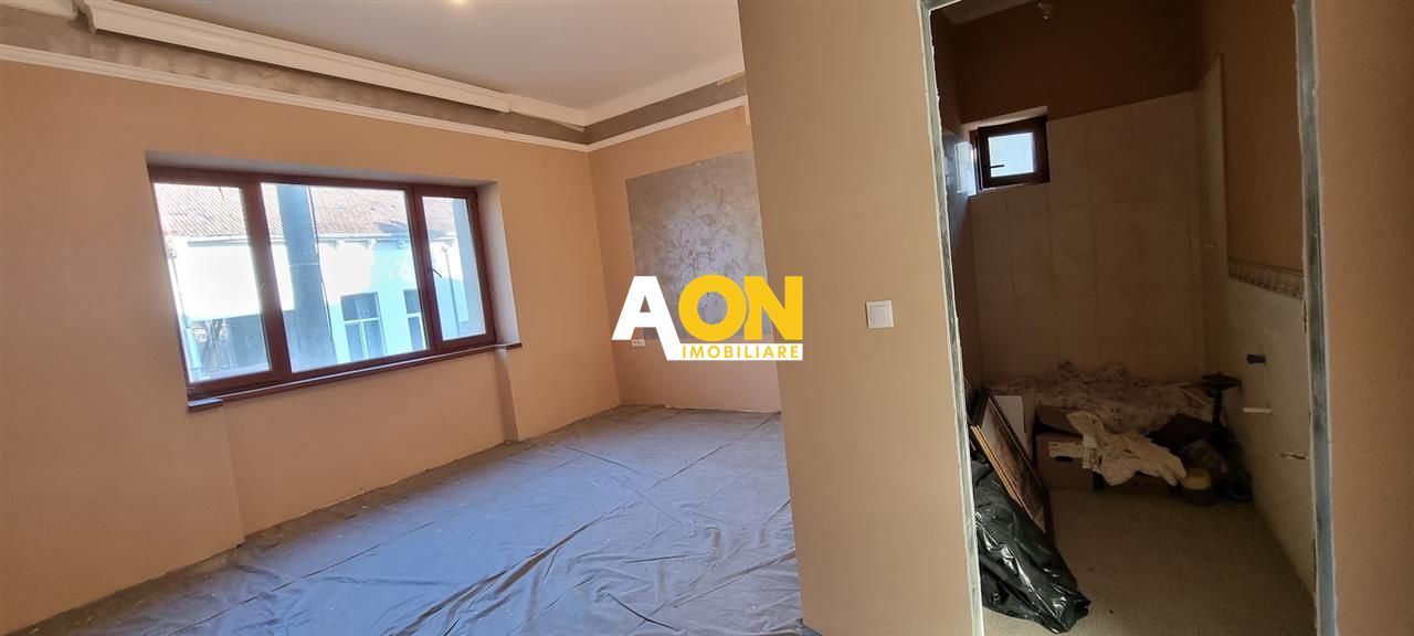 Spatiu Comercial Renovat cu Curte Interioara 7 Euro/mp - Poză 7