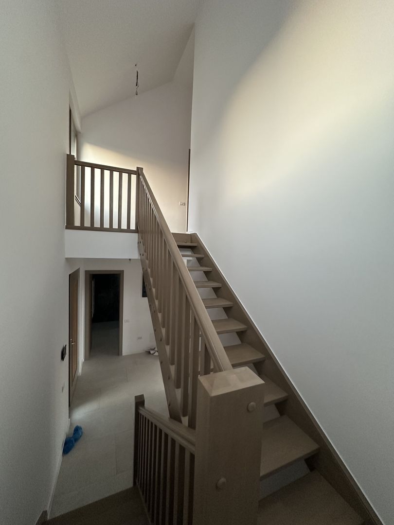 Casa cu 4 camere - Dumbravita - Poză 13