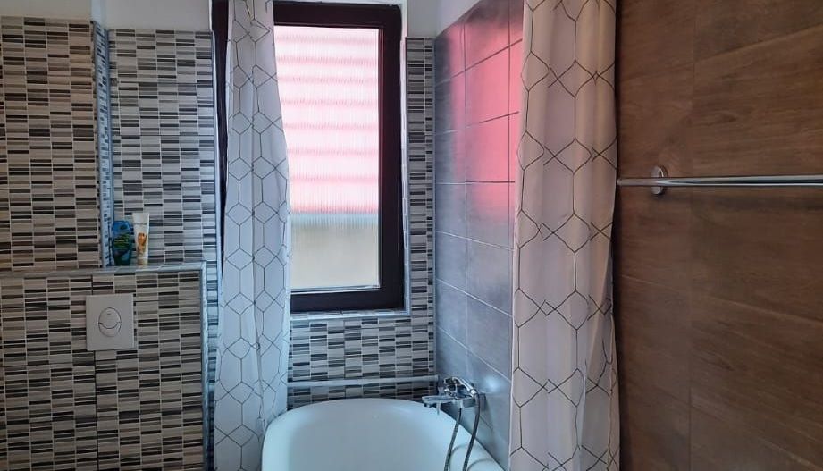 Apartament de inchiriat cu 2 camere in zona ultracentral - Poză 6