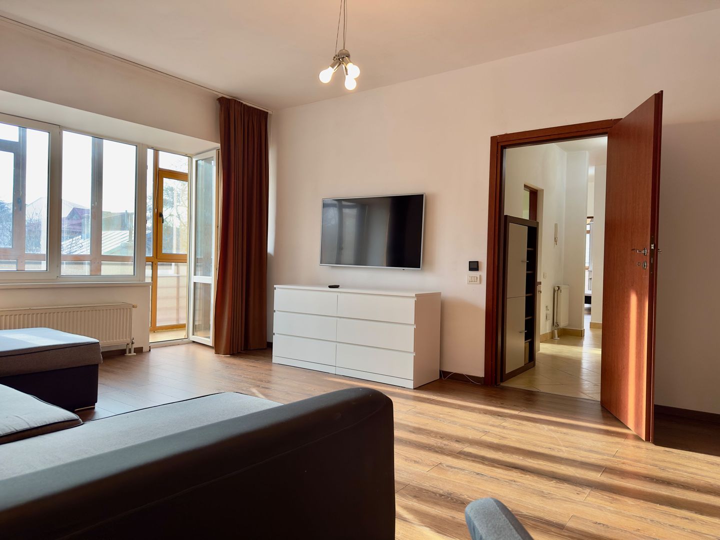 2 camere, bloc 2007, metrou Crangasi, parcare inclusa, centrala proprie - Poză 3