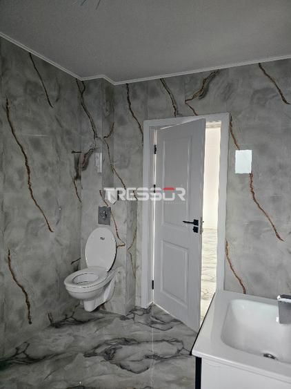 CASĂ  DE VÂNZARE – VALU LUI TRAIAN - Poză 8