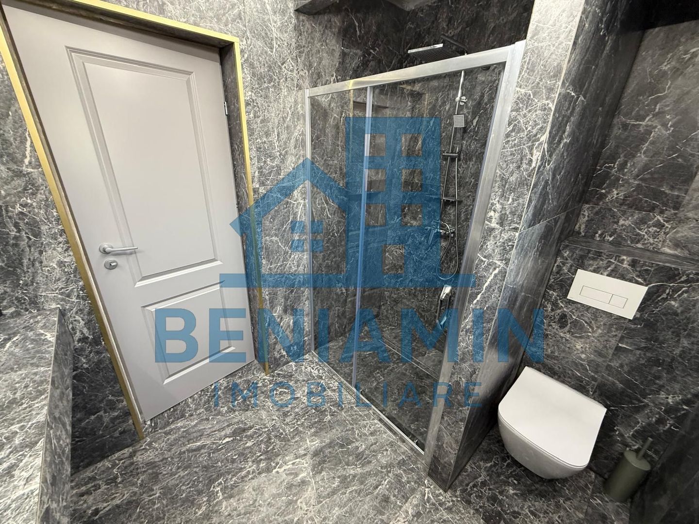 Casa Moderna-Lux-La cheie-Mobilata-Utilata-Model deosebit-Libera - Poză 8