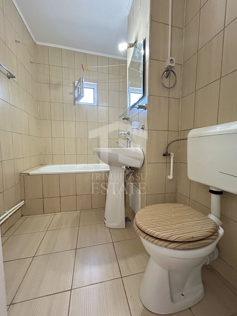 Apartament cu 2 camere de vânzare la mansardă în zona Poarta 6 - Poză 6