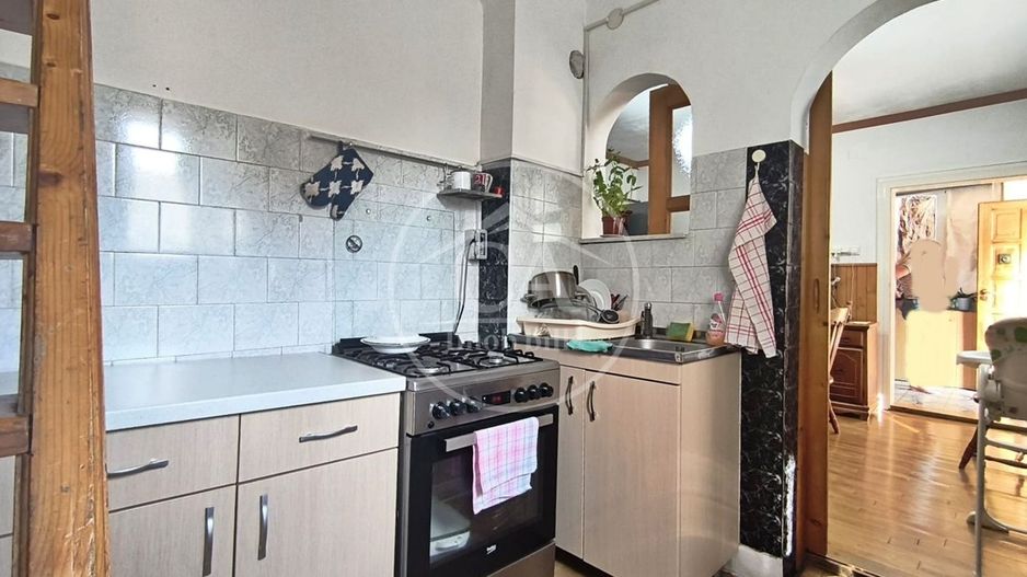 Casa de vanzare cu 3 camere de tip P+M in zona Velenta, Oradea - Poză 15