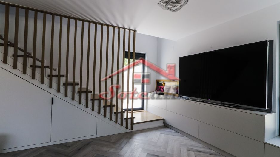 VILĂ MODERNĂ DE LUX CU PISCINĂ, FOTOVOLTAICE ȘI FOIȘOR – BREAZA - Poză 59