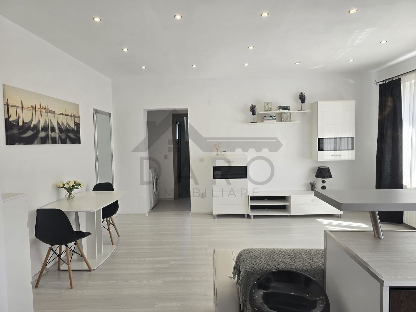 Inchiriez apartament 2 camere - Poză 3