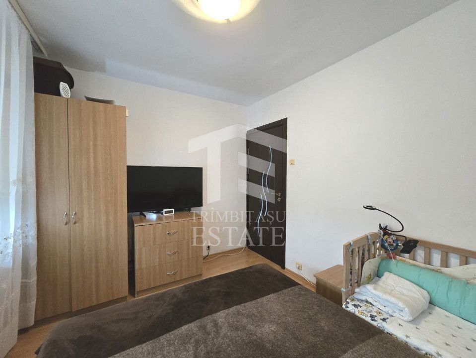 INEL I - Apartament cu centrala pe gaz, loc de parcare si pod de 60 mp - Poză 14