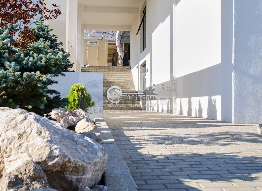 Apartament cu 2 camere decomandat Pacurari 65mp - parcare subterana - Poză 2