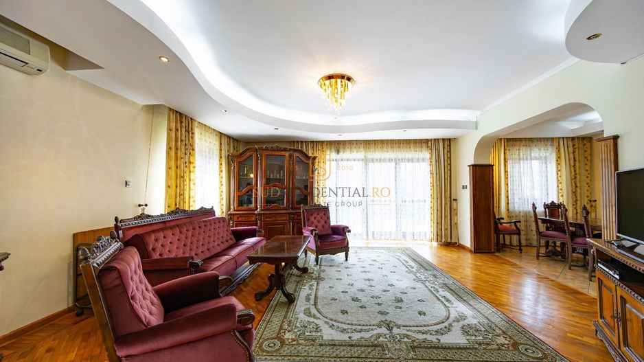 Vila impresionanta D+P+E+M | 500+ mp | teren 2652 mp | piscina - Poză 32