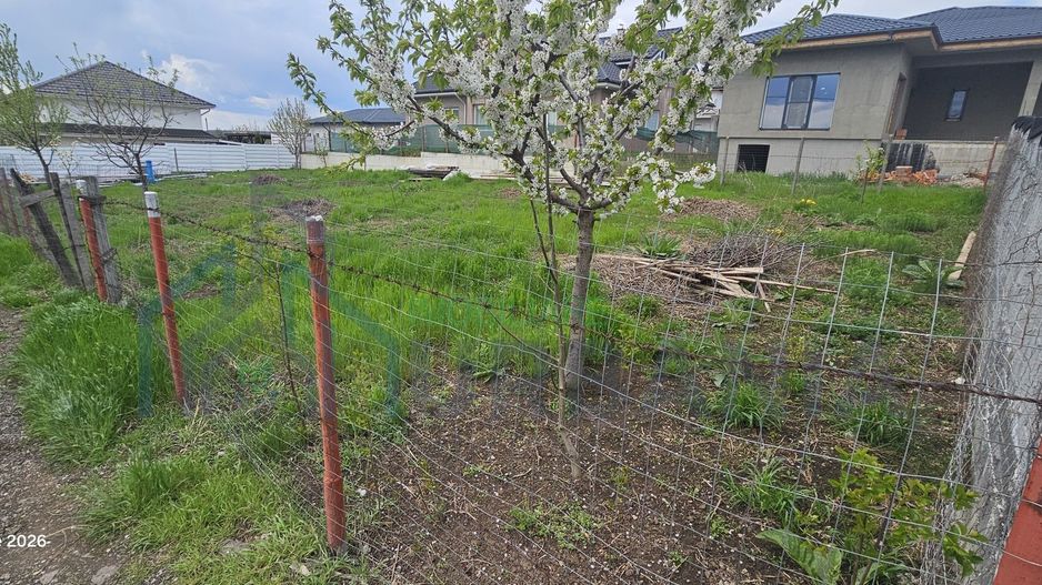 Teren de vânzare în Miroslava, Valea Adâncă, Str. George Călinescu – 500 mp, cu autorizație de construcție - Poză 2