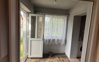Casa cu teren generos și posibilitate de pescuit - Mica - Poză 6