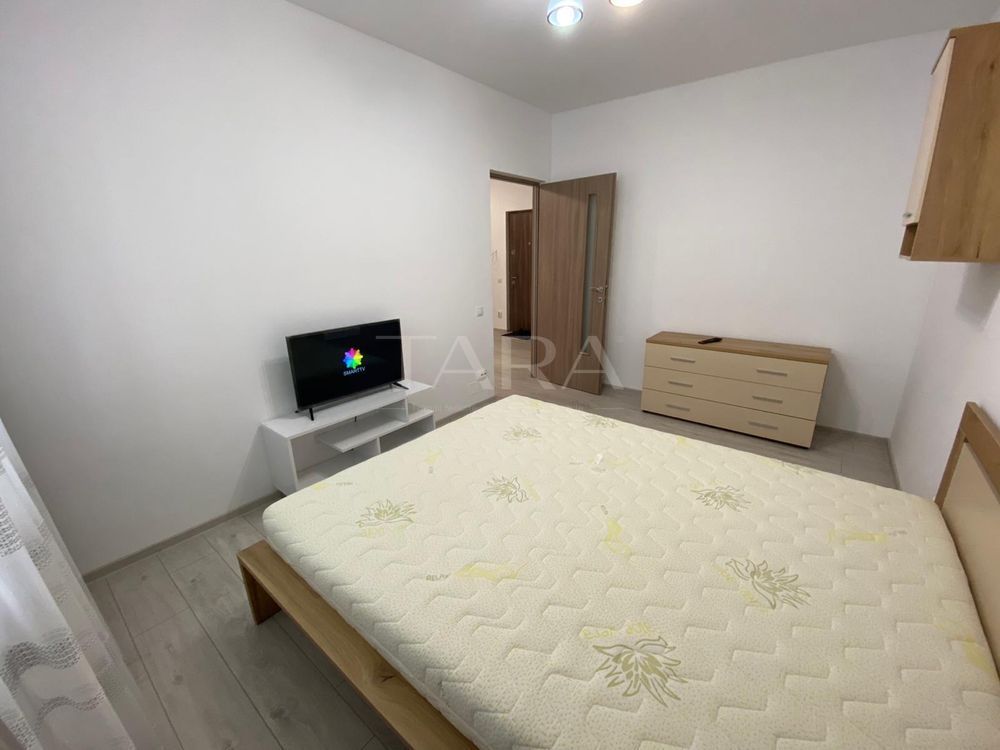 Apartament decomandat cu 2 dormitoare și parcare în CF, zona VIVO! - Poză 4