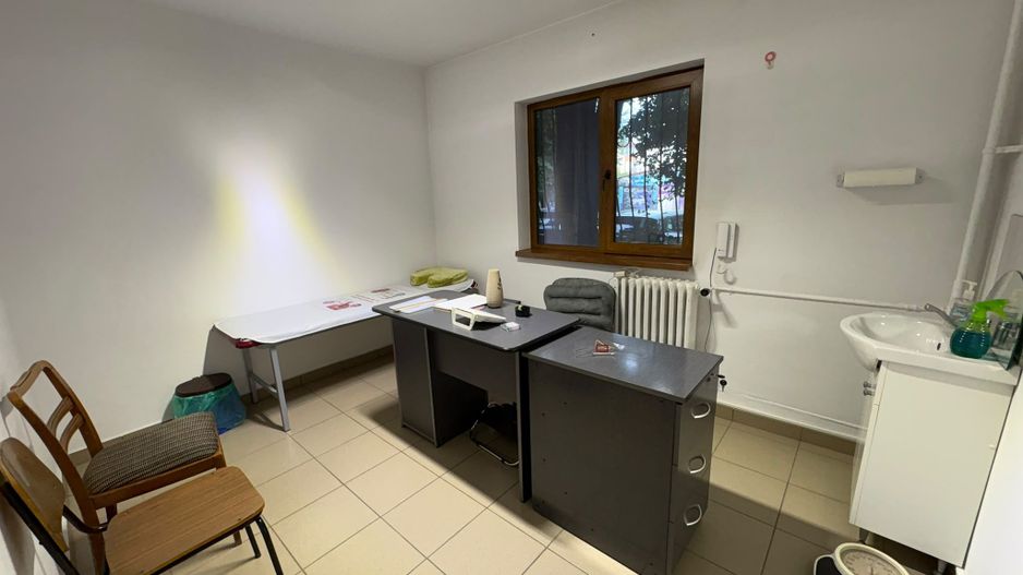 AP. 2 CAMERE- GIURGIULUI, AMENAJAT CABINET MEDICAL, BUCATARIE INCHISA - Poză 1