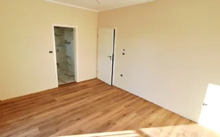 Oferim spre vanzare casa-duplex cu 4 camere si 3 bai situata in Giroc - Poză 11