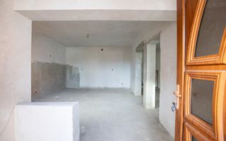 Vilă modernă în Cartierul CFR, cu mansardă și garaj - Poză 3