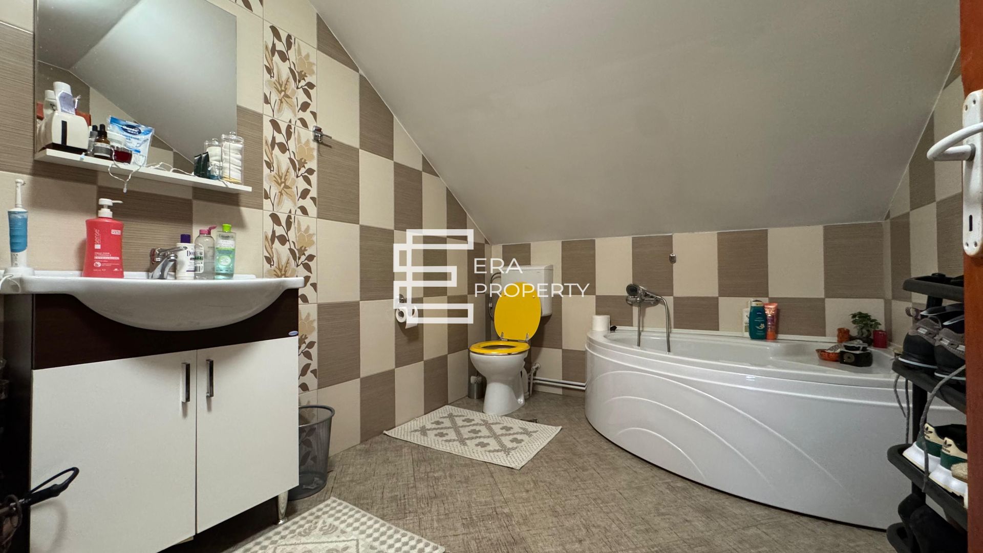 Casă Individuală cu 250 mp Teren | 180 mp Utili | 4 Dormitoare | Garaj | - Poză 5