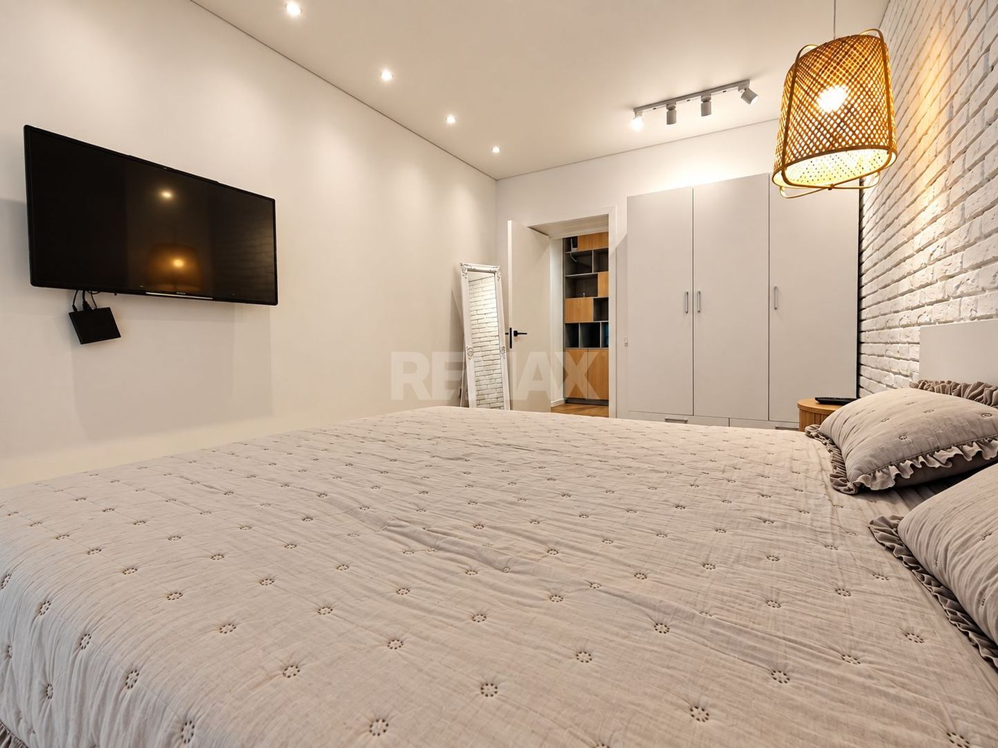 CHIRIE APARTAMENT CU 1 CAMERĂ + LIVING | 43,9 m² | RÂȘCANI - Poză 12