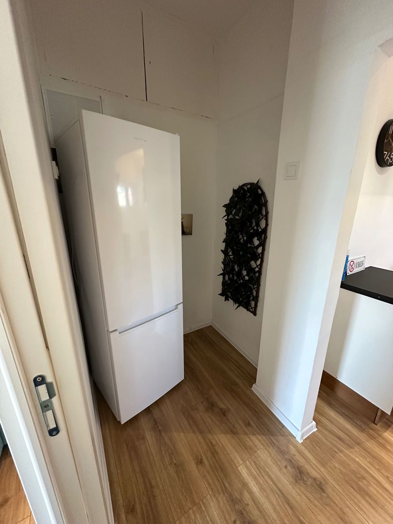 Ofer spre închiriere apartament 2 camere zona Piața Romana - Poză 6