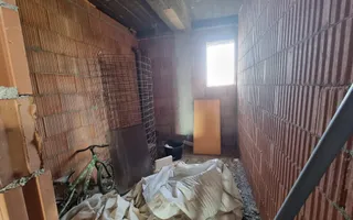 Casa la rosu,2100 mp teren,zona Micesti - Poză 12