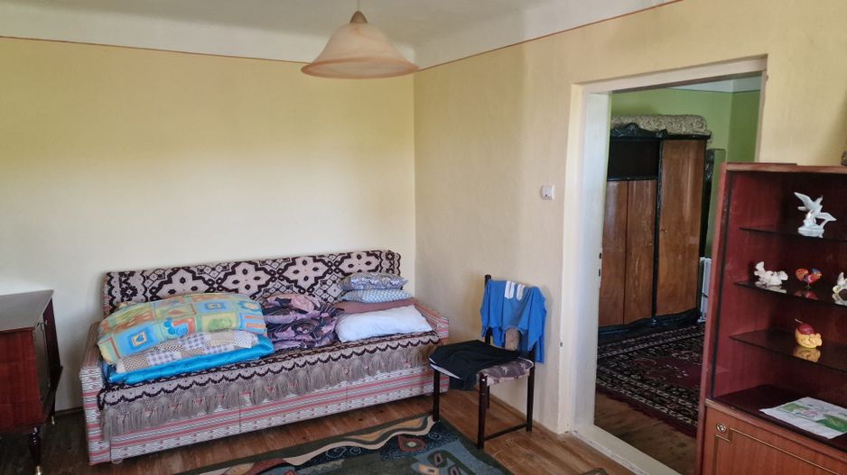 Casa in mediu rural cu teren - Poză 9