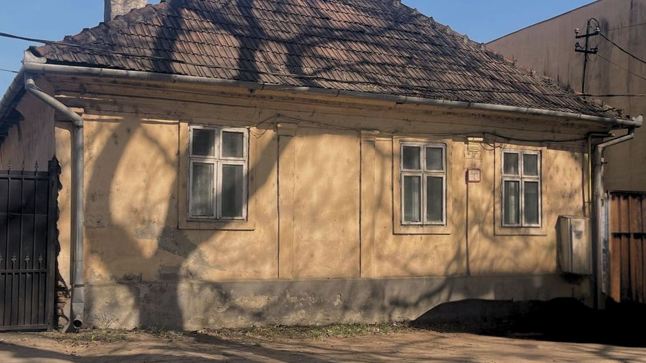 Casă ultracentrală, Oradea – locație premium, potențial excelent - Poză 2