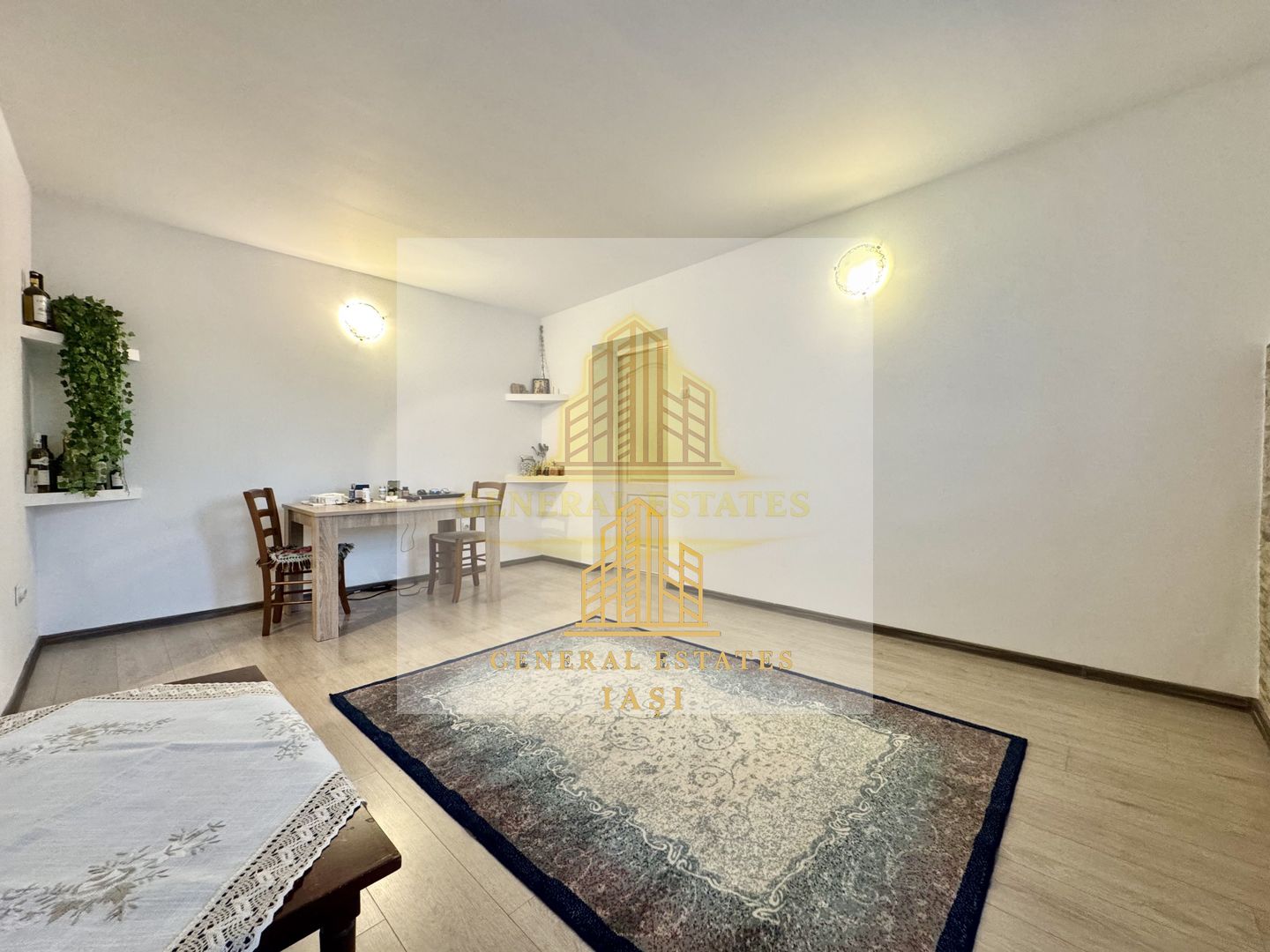 Vânzare apartament 3 camere -  vis-a-vis de Pașapoarte Iași - Poză 1