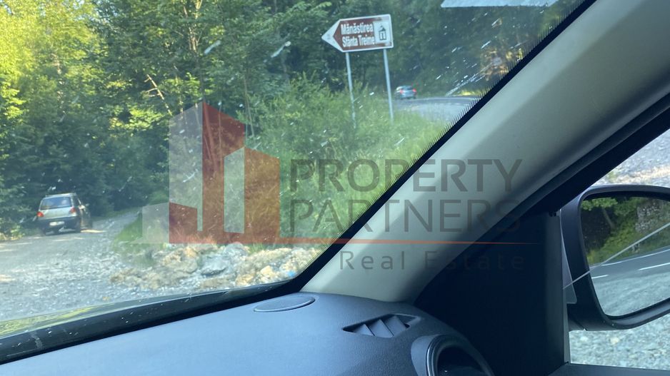 Teren 14400 mp la iesire din Rasnov inspre Pârâul Rece-Trei Brazi - Poză 3