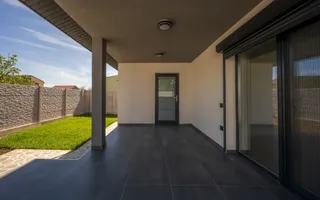 CASA TIPLA, Racordata! Cu un DORMITOR la PARTER ! Domnești! - Poză 20