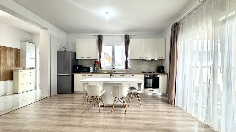 Duplex modern -  confort, eficiență și independență energeticǎ - Poză 3