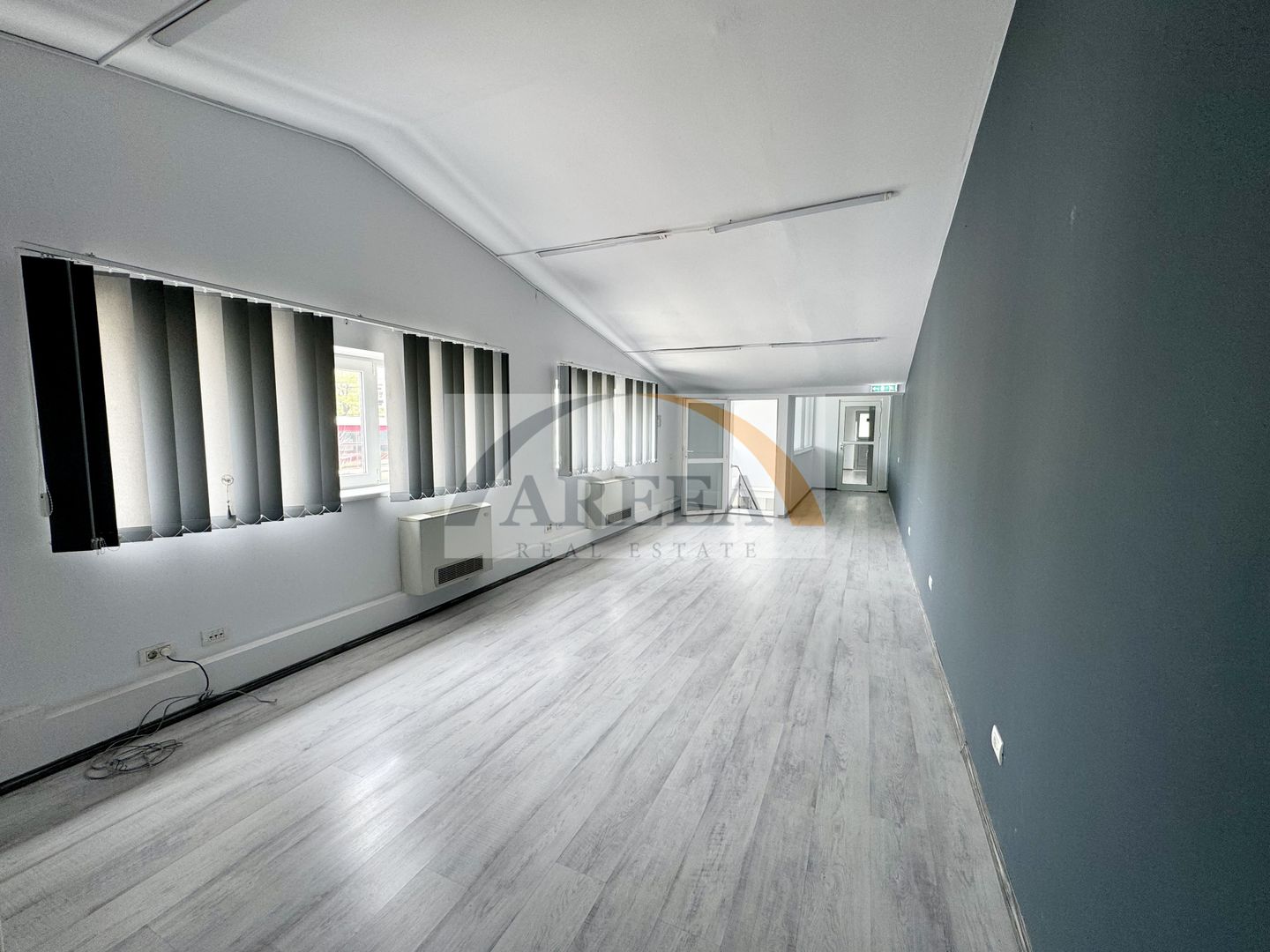 Depozit-Hala-Productie 744mp+366 Birouri-Acces tir - Poză 9