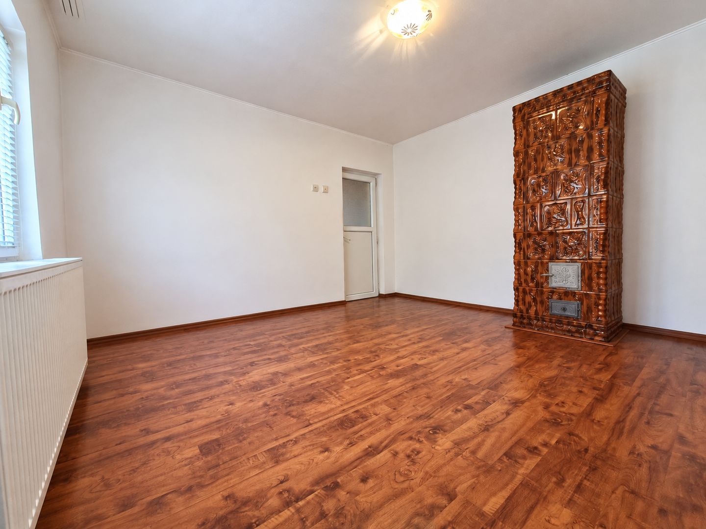 Casa de vanzare | Zona linistita | 3 camere - Poză 8