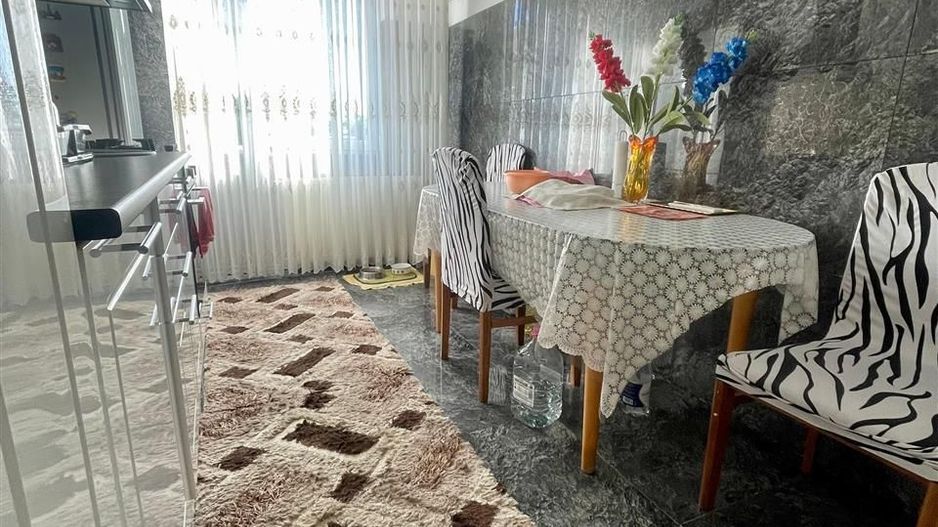 Apartament  3 camere renovat la 20 km de Oradea - Poză 1