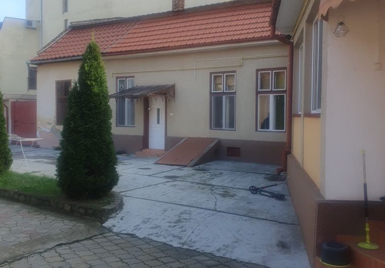 Vând 2 case cu aceasi intrare, Locația Satu Mare - Poză 4