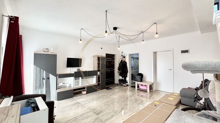 1/2 Duplex modern în Sânandrei — 86 mp utili, 222 mp teren - Poză 2