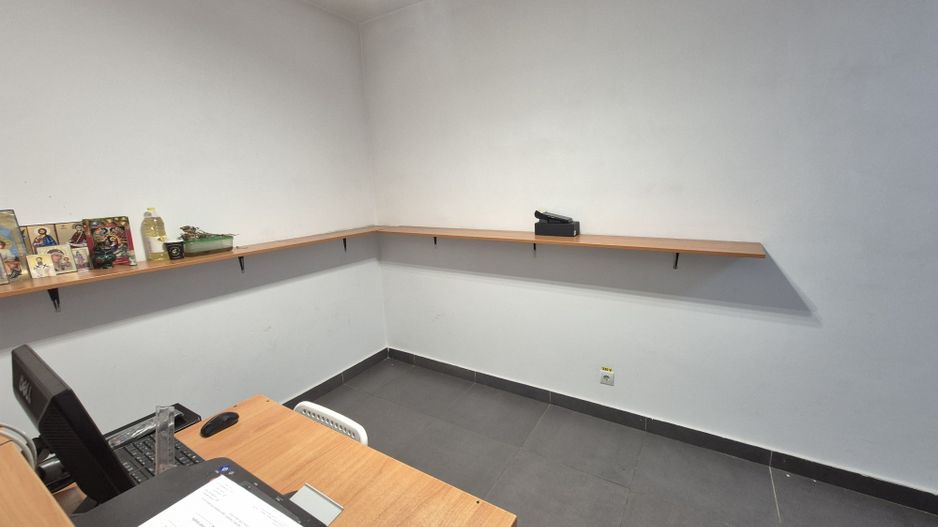 Spatiu comercial 109,54 + 2 locuri de parcare - Varteju - Poză 15