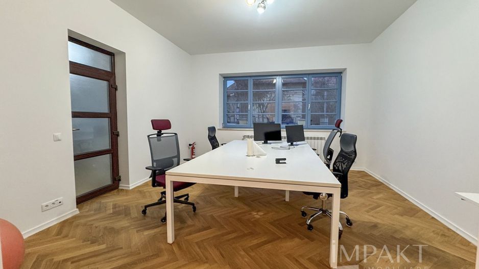 Vila impresionanta cu 12 incaperi in Andrei Muresanu - Poză 5