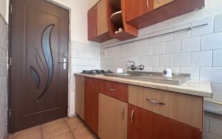 Curat si luminos! Se inchiriaza apartament cu 2 camere -Targoviste-M11 - Poză 7