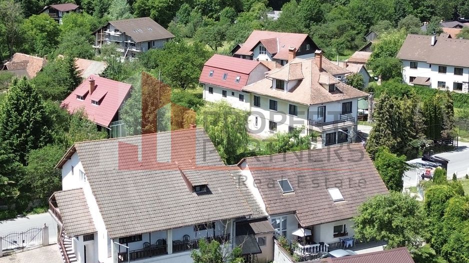 Pensiune lângă Castelul Bran | 9 camere | Pregătită pentru activitate - Poză 20