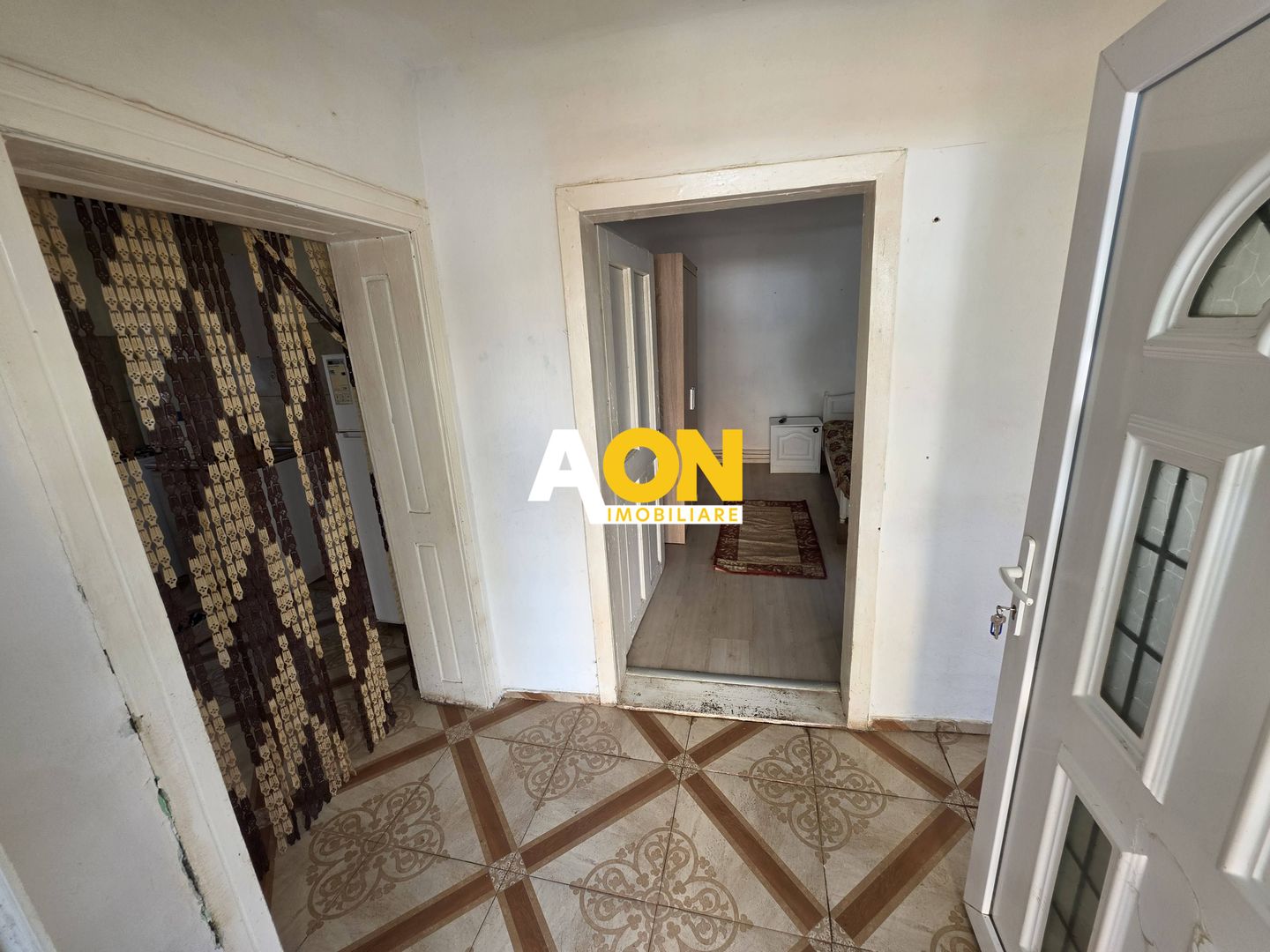 Casa cu 2 camere, 300 mp teren, pretabila pt. muncitori, Cetate - Poză 3