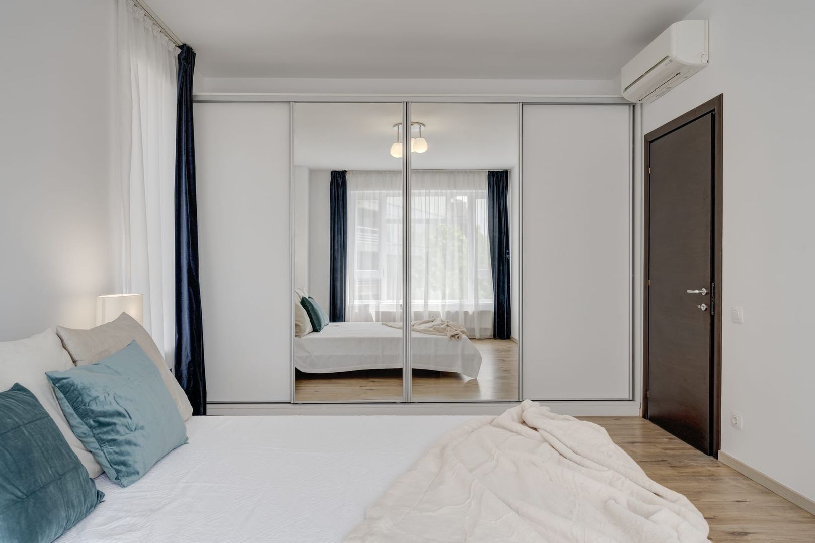 3 camere | 2 locuri parcare | boxa Laguna Residence - Poză 18