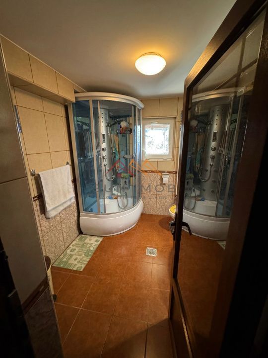 Vila de vanzare, 5 camere, garaj, 383 m2 teren, Campina - Poză 9