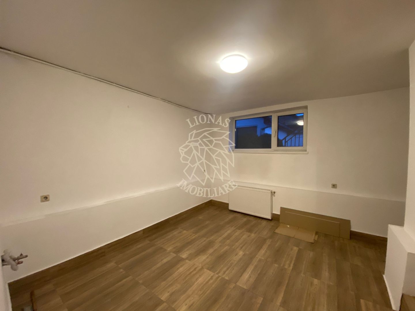 Spatiu comercial 50 mp- ideal birou/salon/cabinet- Zona Centrala - Poză 5