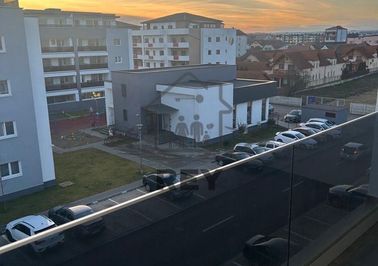 Apartament 3 camere de vânzare/balcon/parcare/ cartier Kogalniceanu - Poză 1