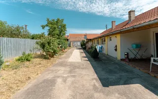 Casă cu teren 3332mp în Bătania - Poză 19