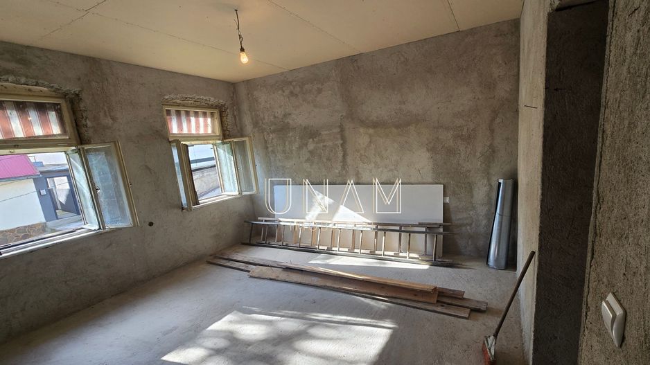 🏡 Casă accesibilă cu priveliște frumoasă în Reșița! - Poză 4