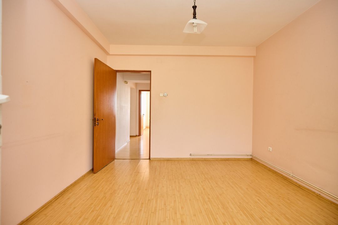 Apartament 4 Camere Decomandat | Craiovei | 3 Balcoane | Parcare - Poză 17