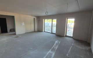 Apartament cu 5 camere 150.11 mp + curte proprie 241,17 mp - Green Lake - Poză 3