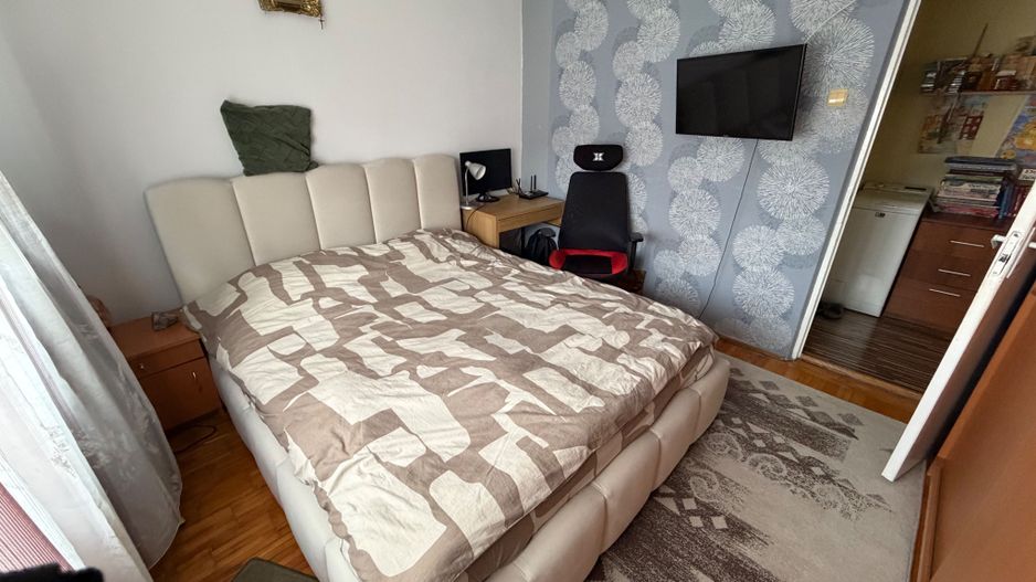 Apartament 2 camere, etaj 2 - Cugir - Poză 2