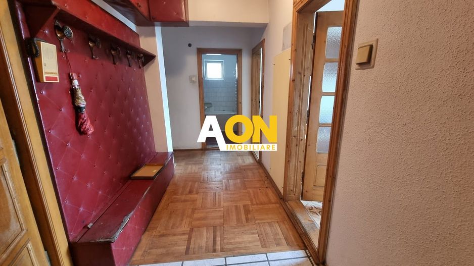 Apartament 3 Camere Decomandat, Zona Hotel Cetate - Poză 1
