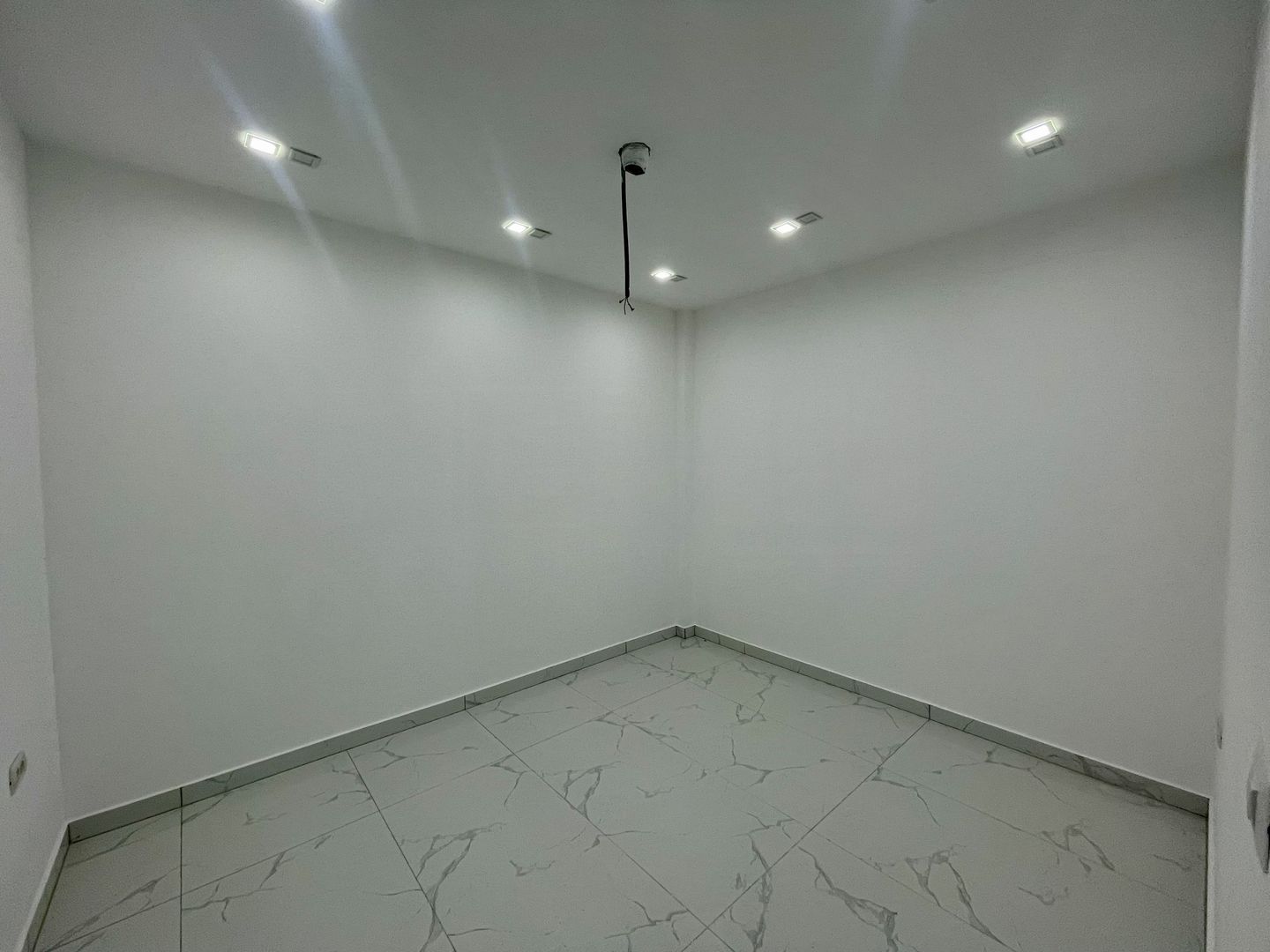 Spațiu Comercial P+Demisol | Vitrină Stradală | Radauti - Poză 13